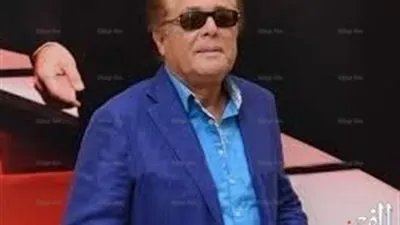 أحمد شاكر ناعيًا محمود عبدالعزيز: 