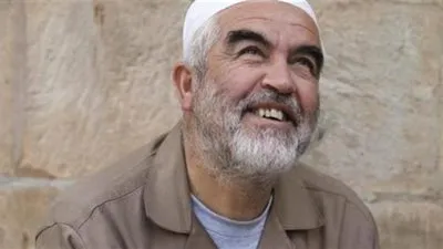 رائد صلاح يعلن إضراباً مفتوحاً عن الطعام بسبب استمرار عزله