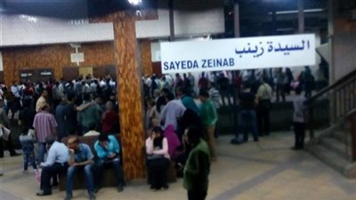 توقف حركة المترو بمحطة السيدة زينب لتصاعد أدخنة من أحد القطارات