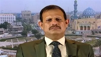 إقتصادي يكشف أسباب استقطاعات الرواتب الجديدة في العراق