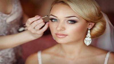 7 نصائح سحرية من خبراء التجميل لتألقي في ليلة العمر! (صور)