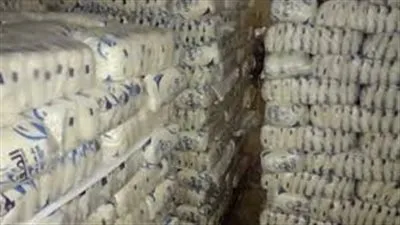 ضبط 2 طن سكر و3 الالف كيلو زيت في حملات مكبرة  بالدقهلية 