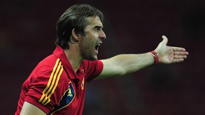 مدرب إسبانيا: انجلترا منافس تاريخي واللعب في ويمبلي  