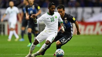 نجم السعودية يتجاهل مصافحة حكم مباراة اليابان (فيديو)
