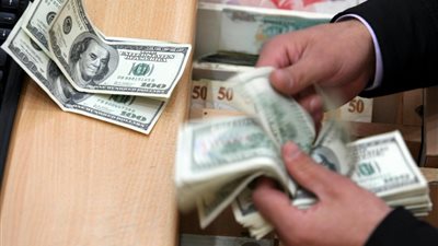 صحيفة كويتية: نصف مليار جنيه قيمة تحويلات المصريين خلال الأيام الأخيرة