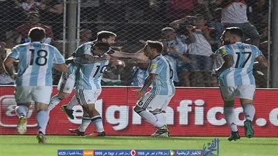 بالفيديو.. الأرجنتين تتقدم على كولومبيا بهدفي ميسي وبراتو بالشوط الأول 