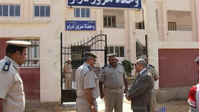 مدير أمن أسوان يشهد تدريبات المجندين على الأعمال القتالية 