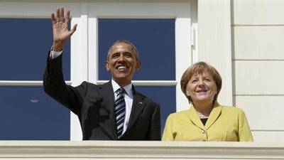 أوباما يجري محادثات 