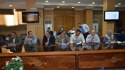 قبل زيارة «السيسى»..محافظ كفر الشيخ يتابع موقف المشروعات القومية (صور)