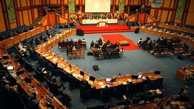 التعاون الإسلامى يشكل لجنة لضمان عدم تكرار محاولة استهداف مكة 