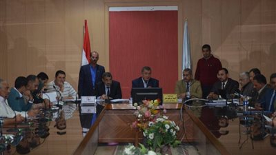 محافظ كفر الشيخ  يكلف بإزالة التعديات على بحيرة البرلس 