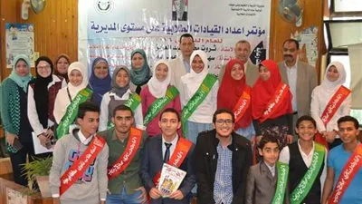 وكيل «تعليم بني سويف» يعتمد انتخابات اتحادات الطلابية