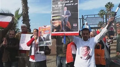 العشرات من المواطنين يحتفلون بعيد ميلاد 