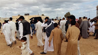 أهالي مطروح يؤدون صلاة الاستسقاء (صور)