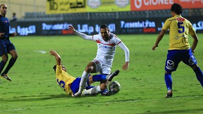 بالفيديو.. فضيحة تحكيمية لصالح 