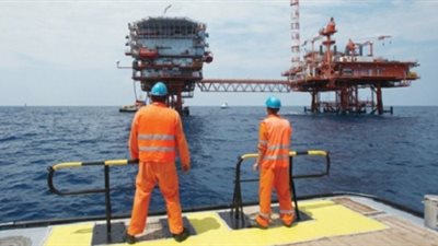  عاجل.. أذربيجان تُقرر إمداد مصر بـ 2 مليون برميل مواد بترولية