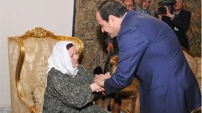 رسالة الحاجة زينب لـ السيسي في عيد ميلاده