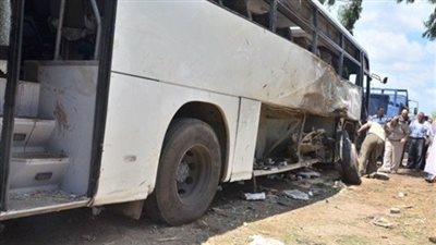 إصابه شخص فى تصادم أتوبيس وسيارتين بطريق الإسكندرية الصحراوي 