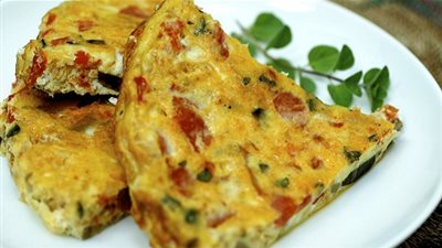 طريقة سهلة لعمل عجة السبانخ بالجبن