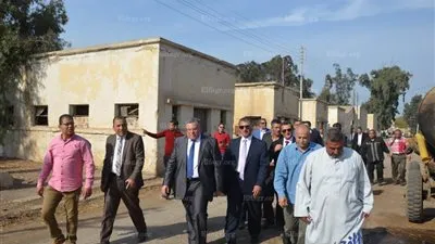 محافظ كفرالشيخ يتفقد مركز التدريب على إنتاج الألبان بسخا ( صور )