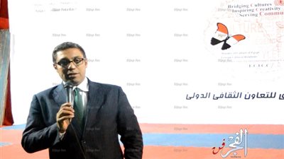 أيمن عبد الهادي: 