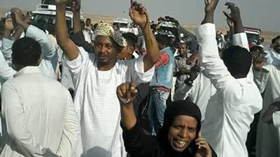 أزمة النوبة على طريق الحل.. فض اعتصام قافلة العودة مقابل 4 مطالب.. واجتماع برئيسا 