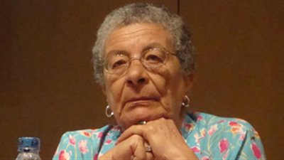 أمينة شفيق: 