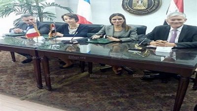سحر نصر تبحث مع سفير فرنسا سبل التعاون المشترك بين البلدين.