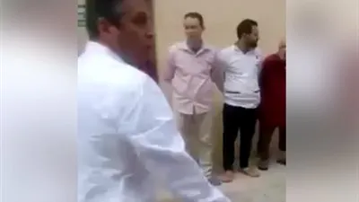 مدير أحد مصانع الغزل والنسيج بالسادات يعاقب العمال على صلاتهم بخصم الحافز (فيديو)