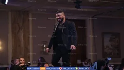 عرض أزياء 