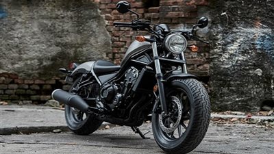 هوندا تزيح الستار عن دراجتها النارية الجديدة 