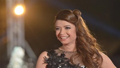 نهلة سلامة  بإطلالة  مميزة في ختام 