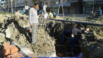 بدء تشغيل  شنايش الأمطار بطريق 