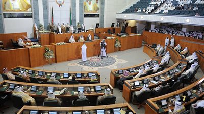 إغلاق صناديق الاقتراع في دوائر انتخابات مجلس الأمة الكويتي 
