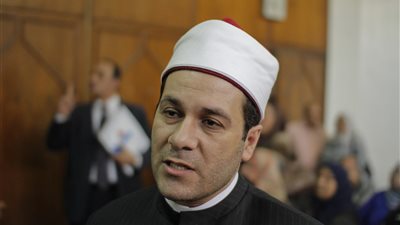 مظهر شاهين: 