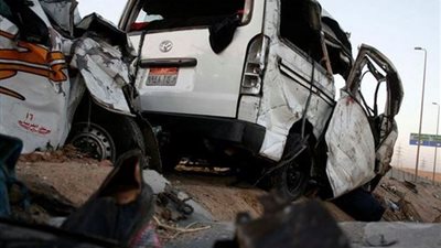 عاجل.. مصرع شخصين وإصابة 3 آخرين في حادث انقلاب ميكروباص بباريس