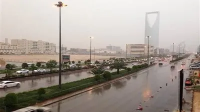توقعات بأمطار متوسطة إلى غزيرة اليوم الاحد وغداً على ٨ مناطق