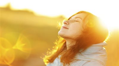 دراسة.. أشعة الشمس البديل الطبيعي والأقوى للمكملات الغذائية