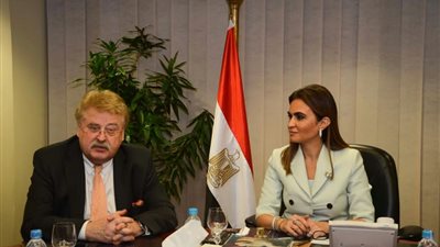وفد البرلمان الأوروبى يشيد بالبرنامج الاقتصادى والاجتماعى للحكومة المصرية