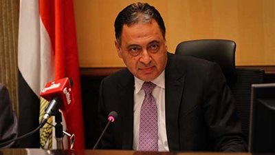 وزير الصحة يجتمع برئيس إدارة الصيدلة لبحث أزمة الأدوية