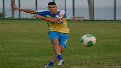 الإسماعيلي يعاقب شكري نجيب 