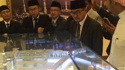 قضاة إندونيسيا يغادرون مكة المكرمة بعد أداء مناسك العمرة