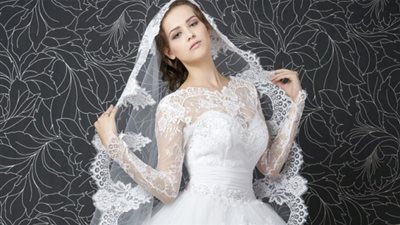 تصاميم رومانسية بتطريزات الورود في اف 