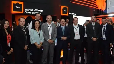 وزيرالاتصالات يتفقد جناح أورانج بمعرض 