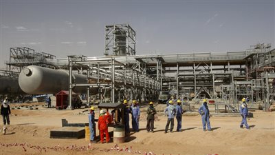 السعودية تواصل الحفر رغم هبوط أسعار النفط