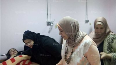 عاجل.. مصرع طالبة وإصابة 13 آخرين إثر انقلاب سيارة على طريق 