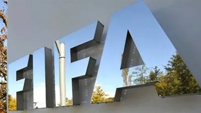 السلطات السويسرية تفتش منازل جديدة في فضيحة فساد للفيفا