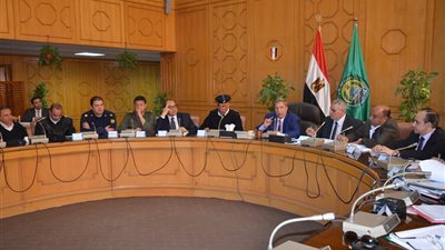 محافظ الإسماعيلية: خلو المحافظة من الأمية والعشوائيات قريبا