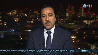سياسي جزائري: الحكومة تعيش في أزمة مالية 