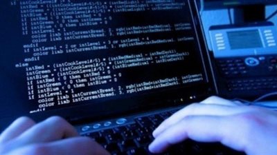 مسؤول سعودي: مصدر الهجمات الإلكترونية خارجي ونحقق بتورط إيران